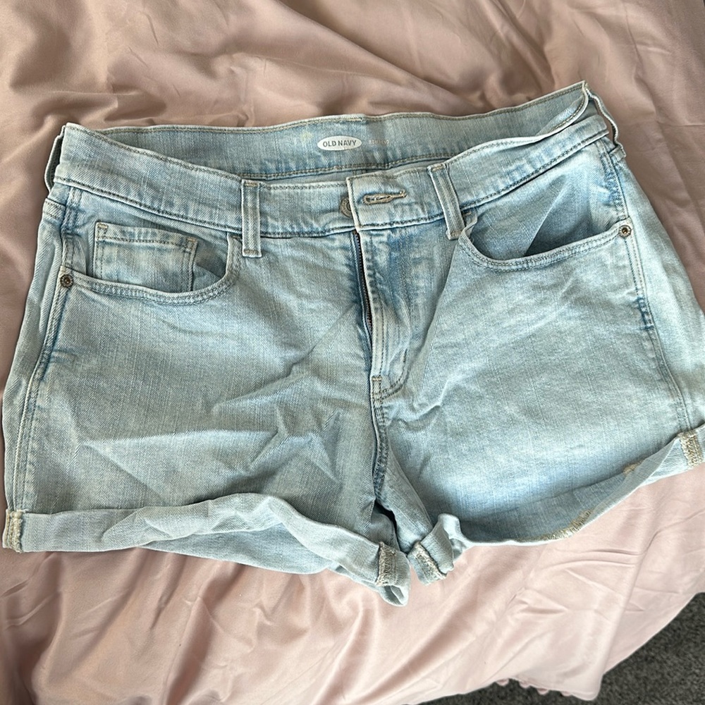 Old Navy Light wash Boyfriend Jean Short